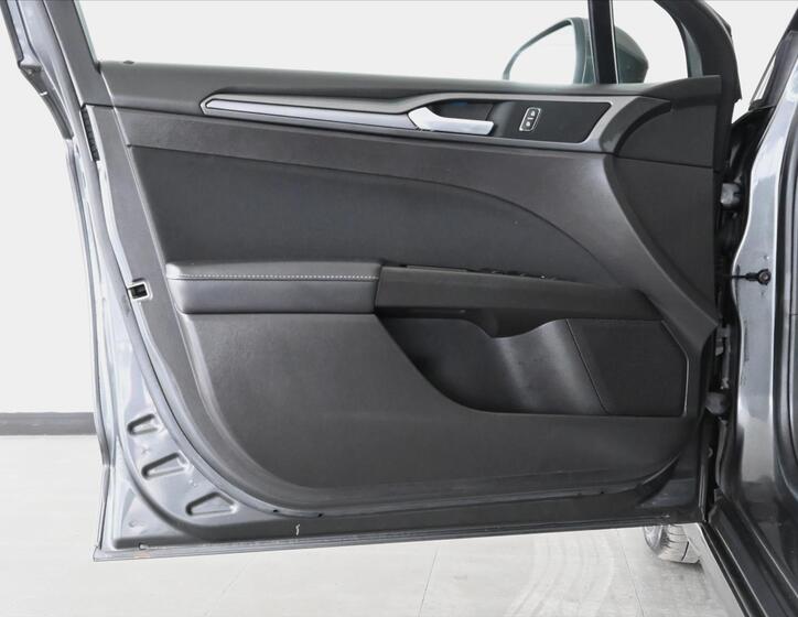 Ford Mondeo 25