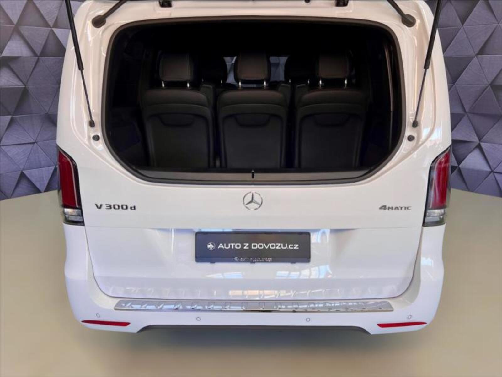 Mercedes-Benz Třídy V 32