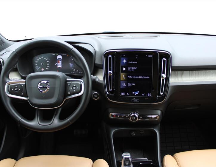 Volvo XC40 14