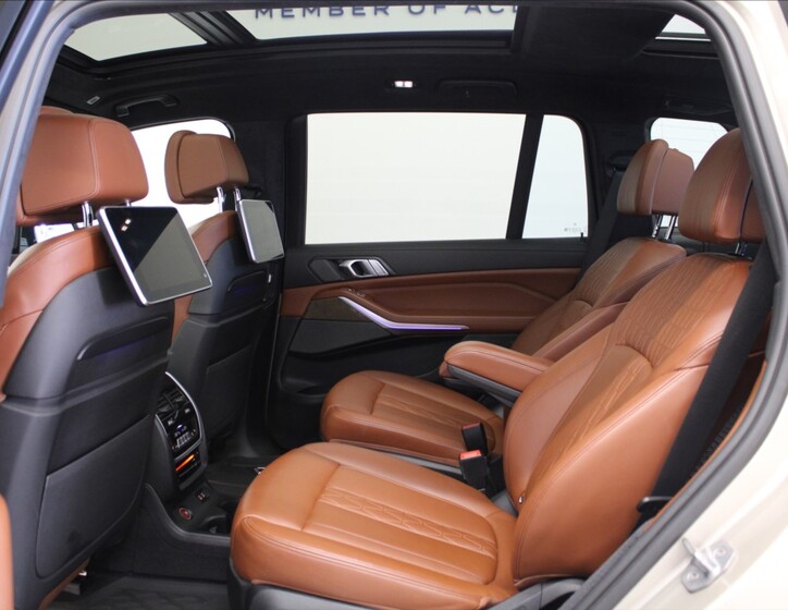 BMW X7 7