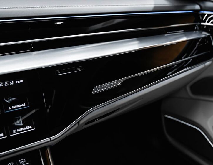 Audi A8 16