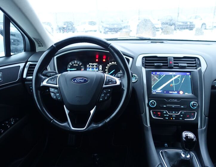 Ford Mondeo 8