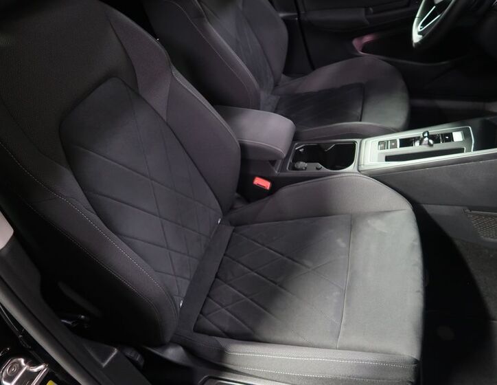 Volkswagen Golf 13