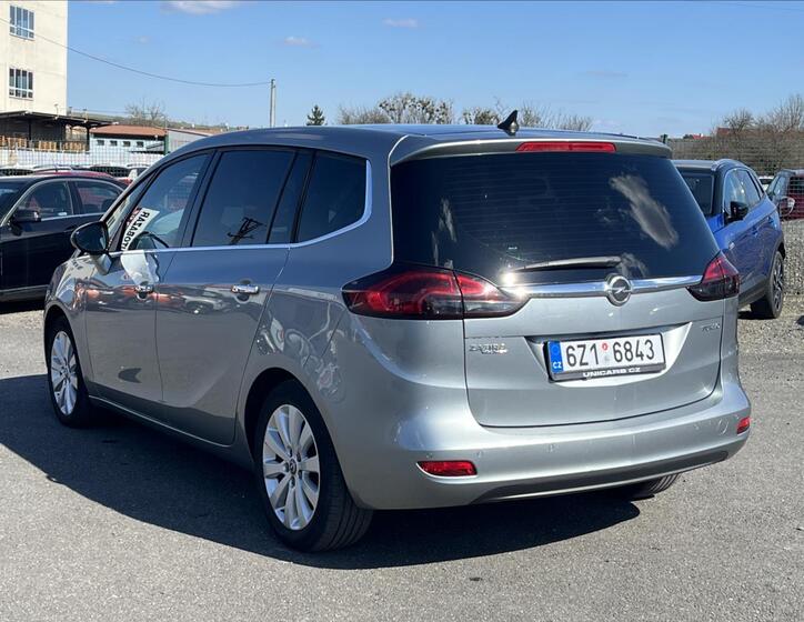 Opel Zafira 7