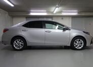 Toyota Corolla 4