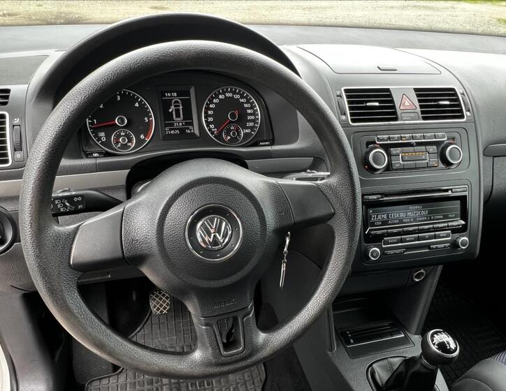 Volkswagen Touran 26