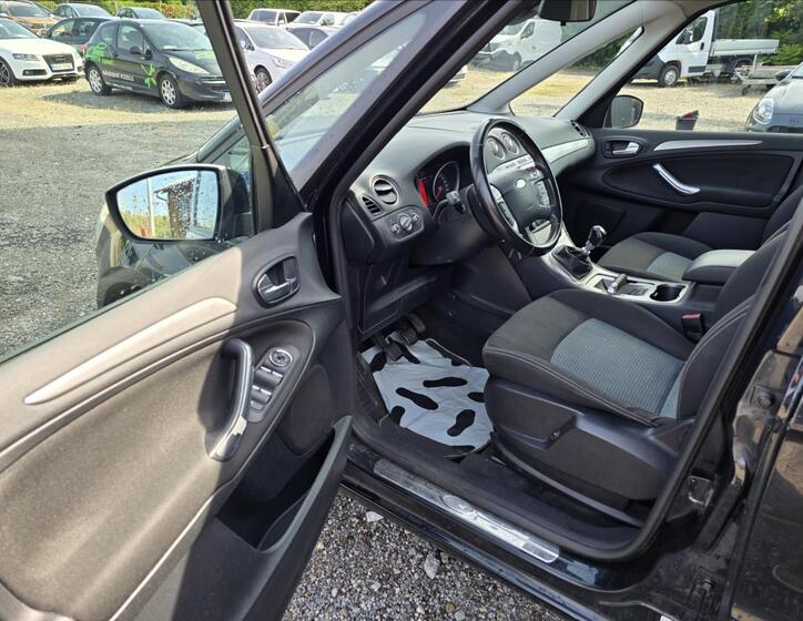 Ford Galaxy 5