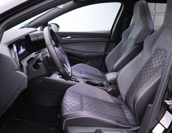 Volkswagen Golf 10