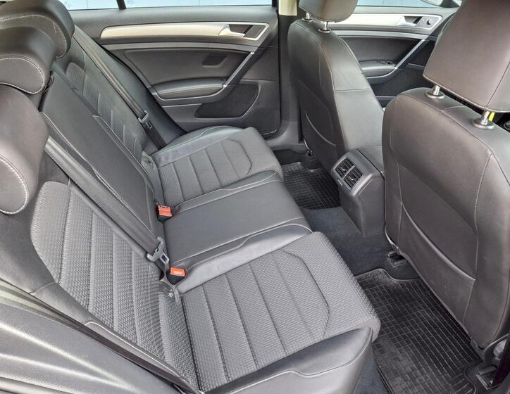 Volkswagen Golf 14