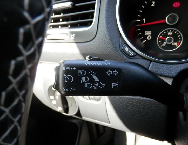 Volkswagen Golf 24