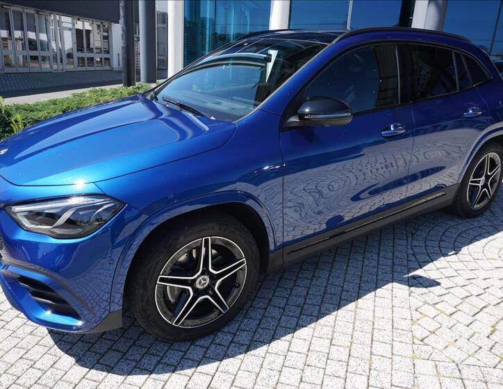 Mercedes-Benz GLA 3