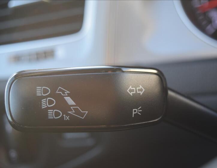 Volkswagen Golf 32