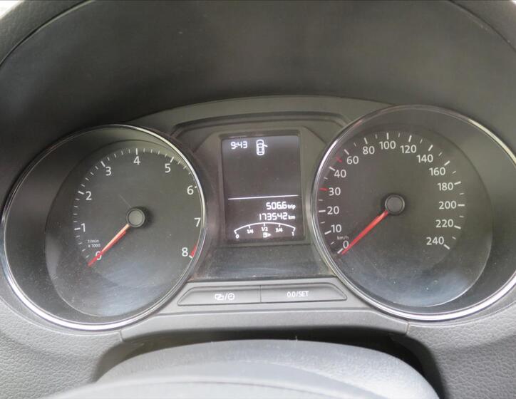 Volkswagen Polo 9