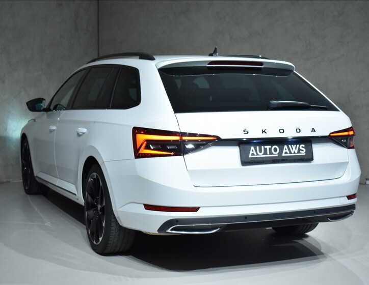 Škoda Superb 8