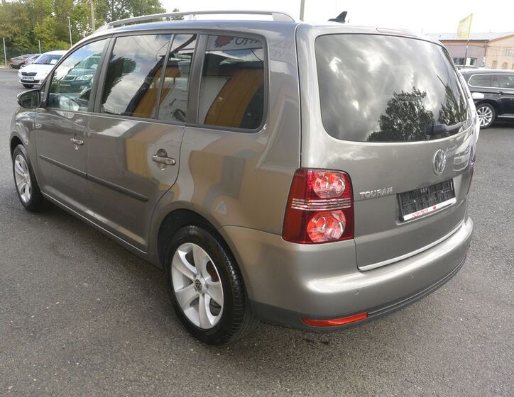 Volkswagen Touran 7