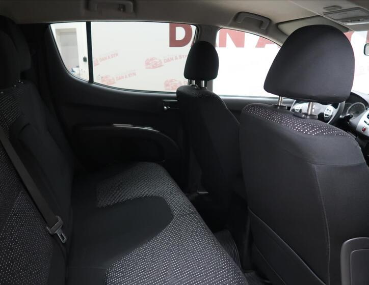 Mitsubishi L200 11