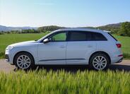 Audi Q7 4