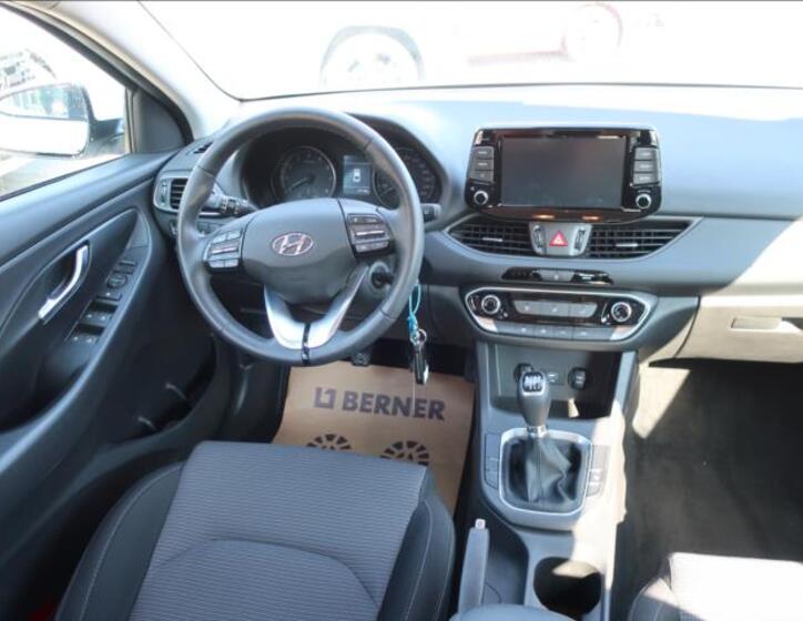 Hyundai i30 16