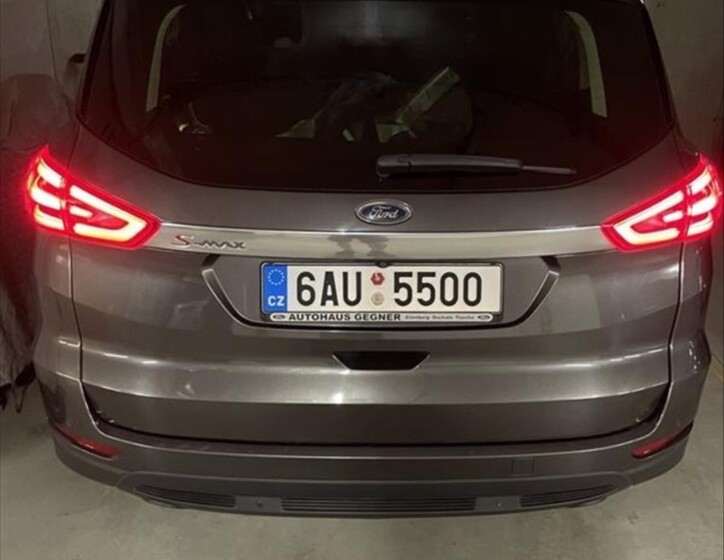 Ford S-MAX 5