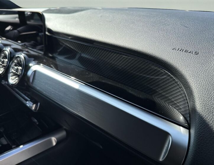 Mercedes-Benz GLB 16