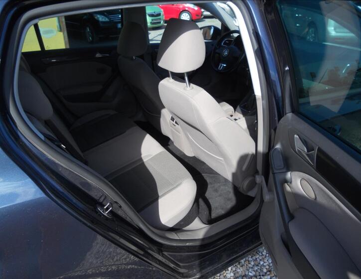 Volkswagen Golf 18