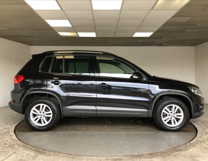 Volkswagen Tiguan 8