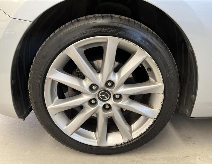 Mazda 3 32