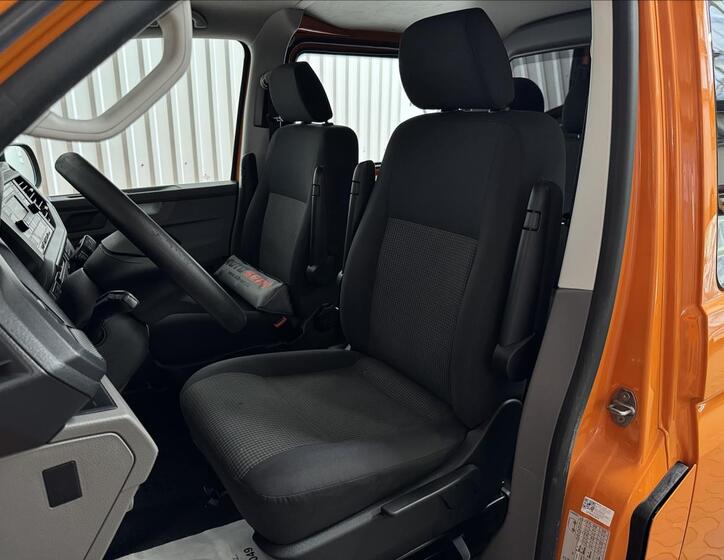 Volkswagen Transporter 22