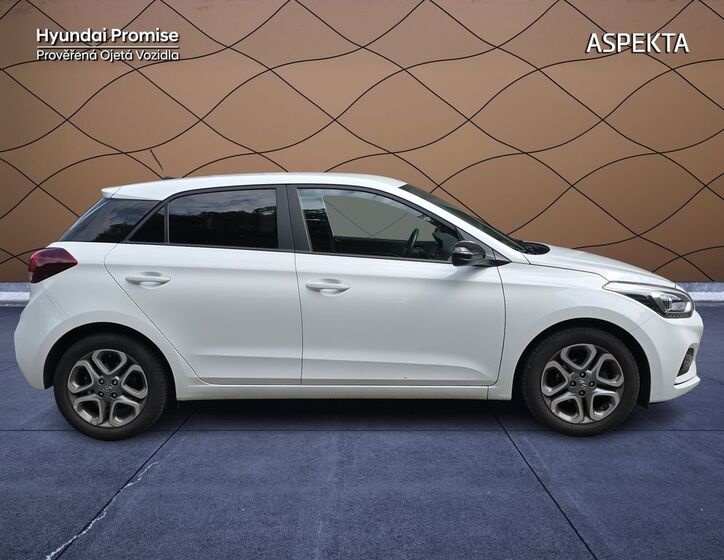 Hyundai i20 6