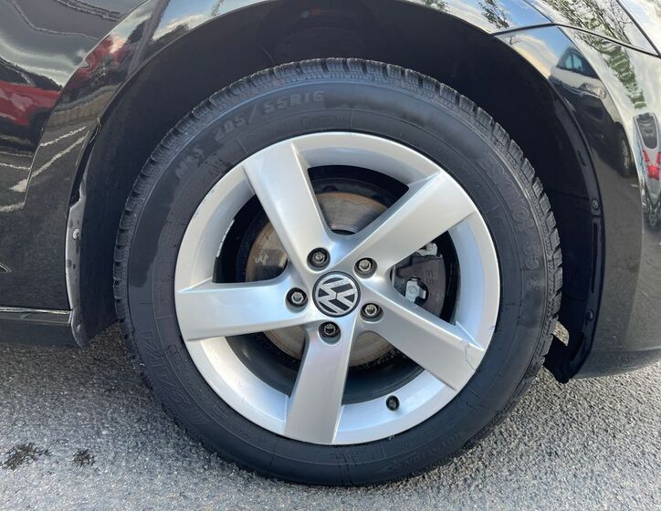 Volkswagen Golf 15