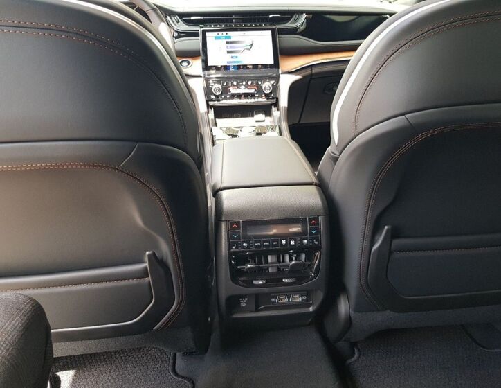 Jeep Grand Cherokee 14