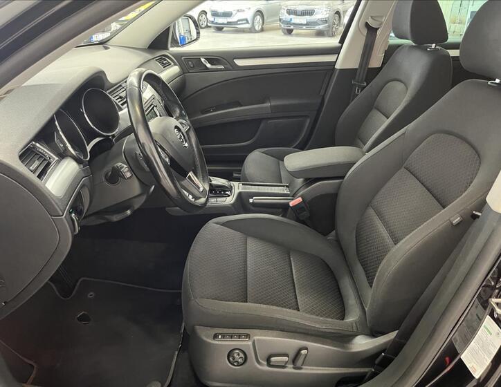 Škoda Superb 17