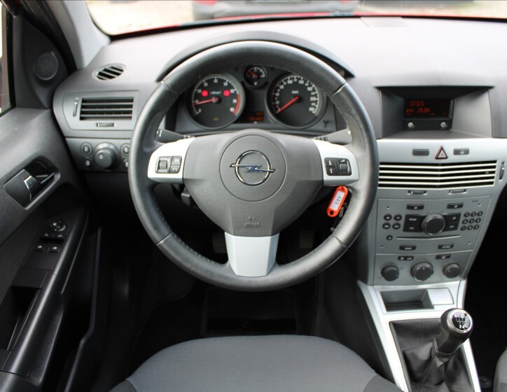 Opel Astra 10