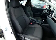 Toyota C-HR 13