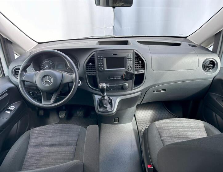 Mercedes-Benz Vito 17
