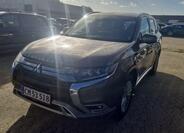 Mitsubishi Outlander 2