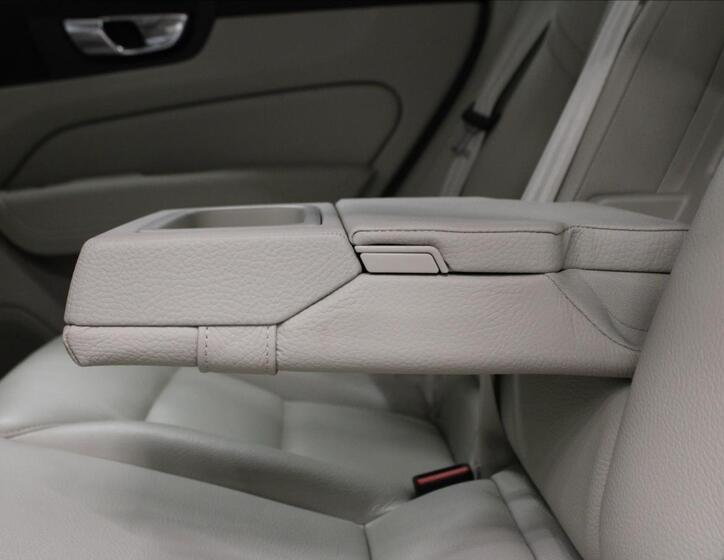 Volvo XC60 30