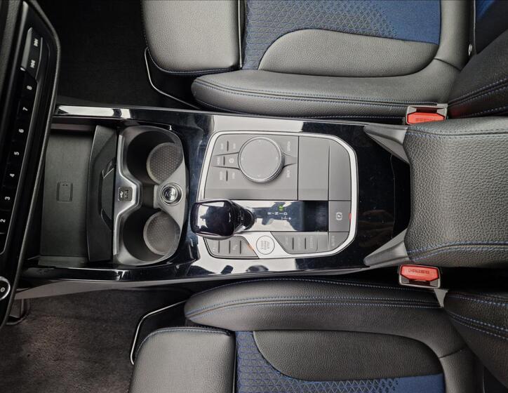 BMW Řada 2 37
