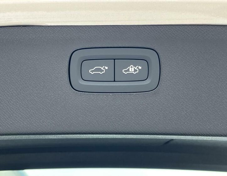 Volvo XC90 25