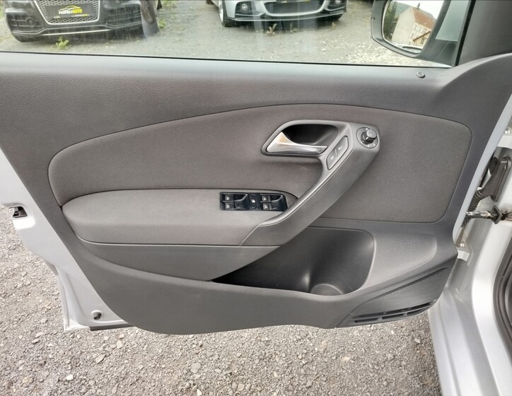 Volkswagen Polo 11