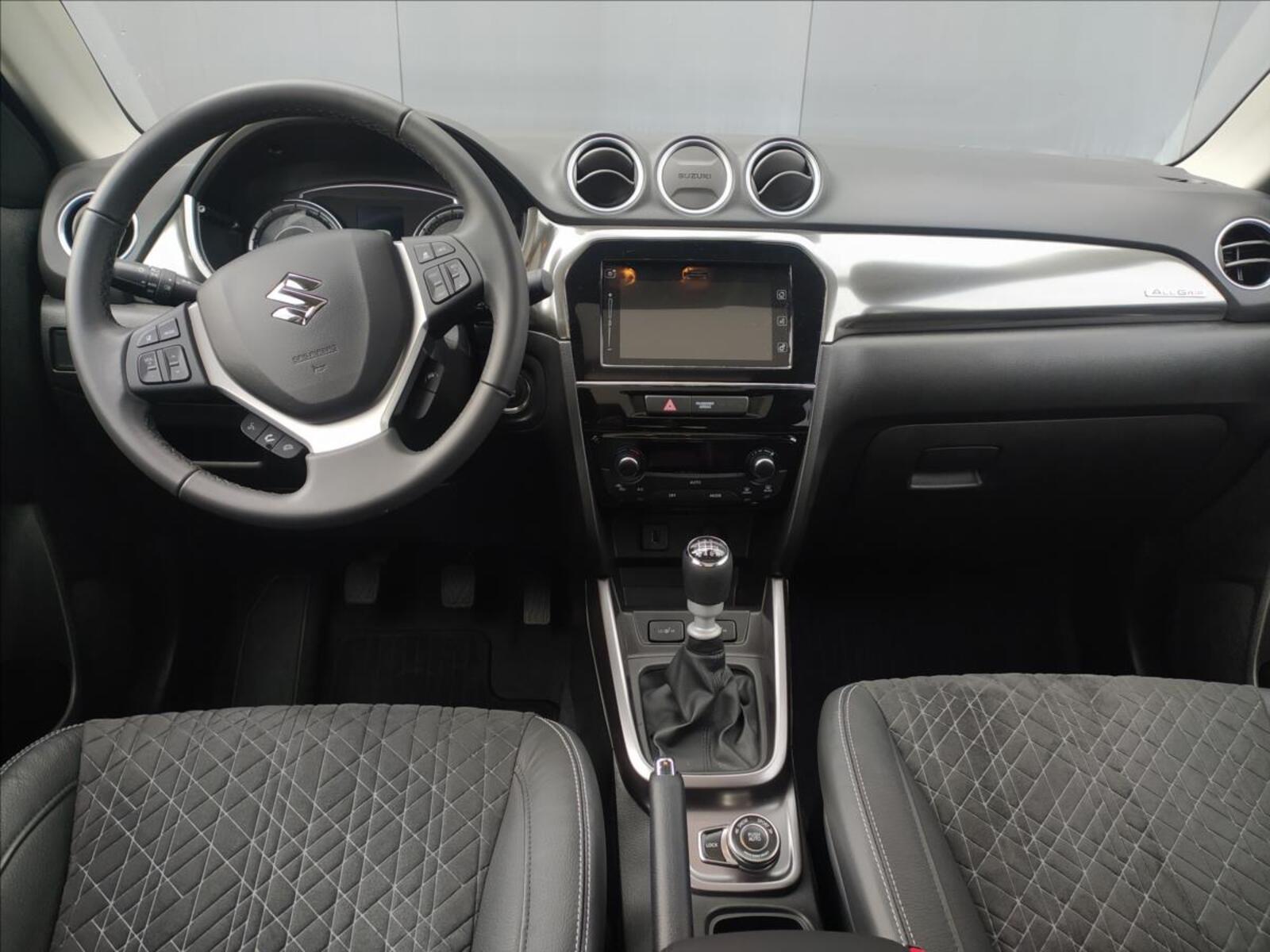 Suzuki Vitara 12