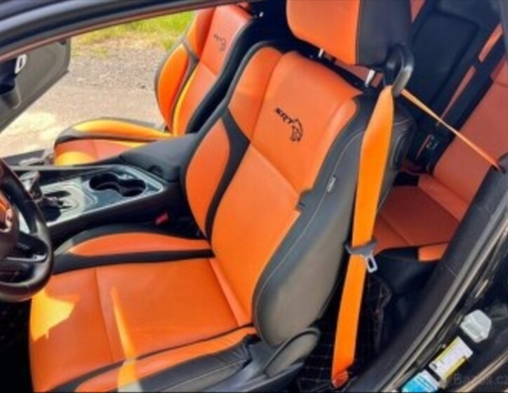 Dodge Challenger 7