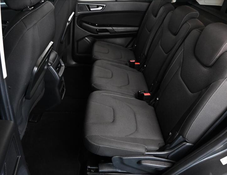 Ford S-MAX 11