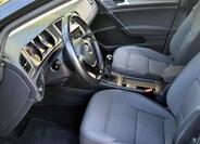Volkswagen Golf 27