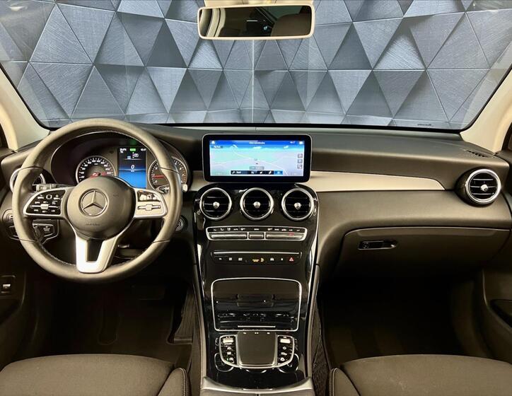 Mercedes-Benz GLC 10