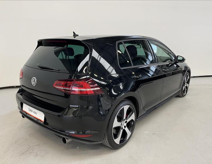 Volkswagen Golf 2