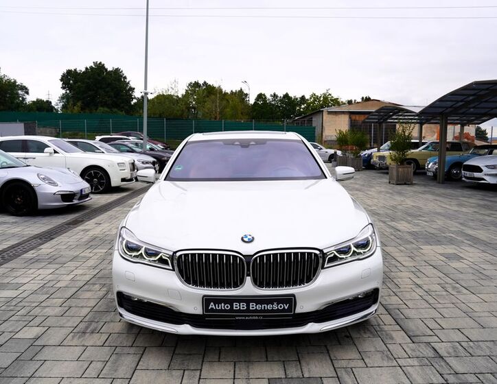 BMW Řada 7 1