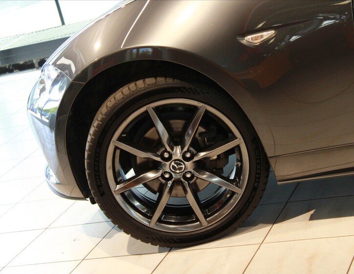 Mazda MX-5 28