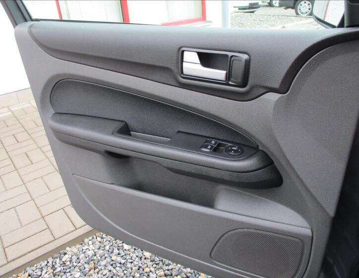 Ford Focus 13