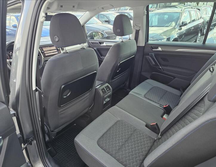 Volkswagen Golf Sportsvan 24